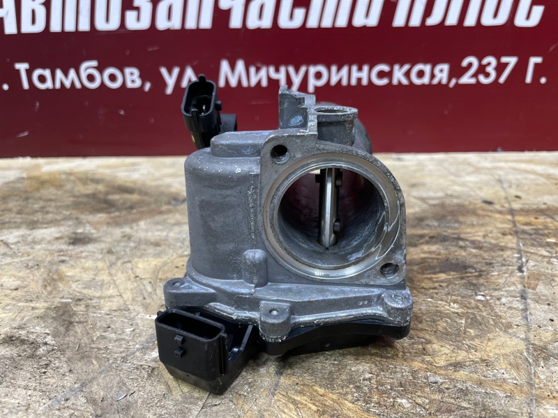 Дроссельная заслонка