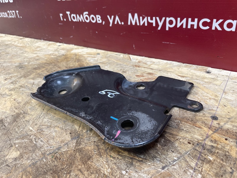 Кронштейн подрамника