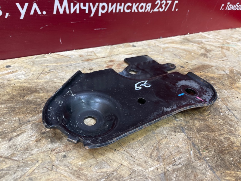 Кронштейн подрамника