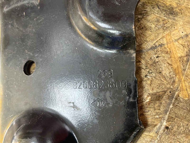 Кронштейн подрамника