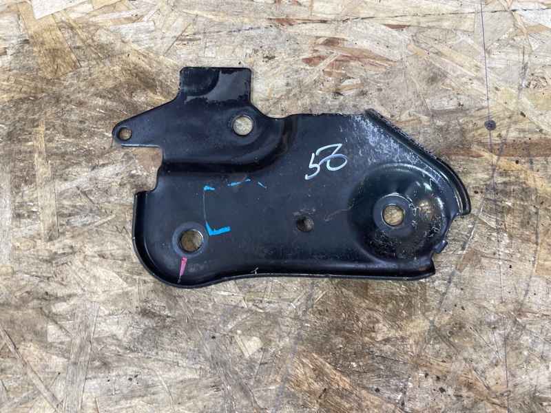 Кронштейн подрамника