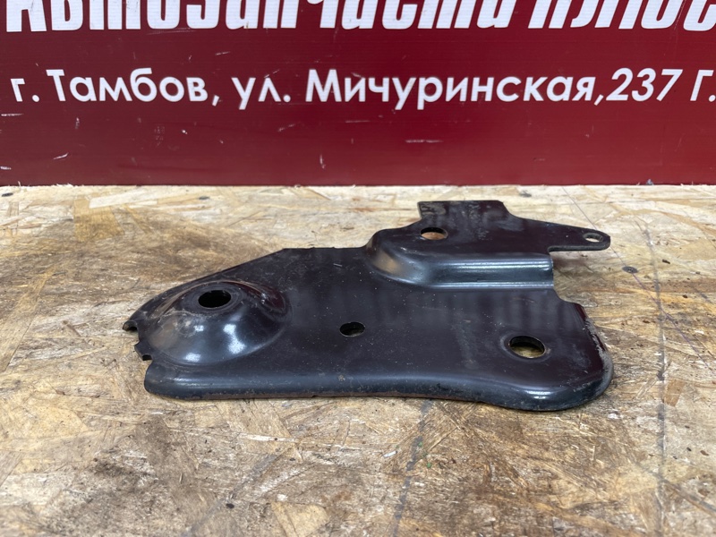 Кронштейн подрамника