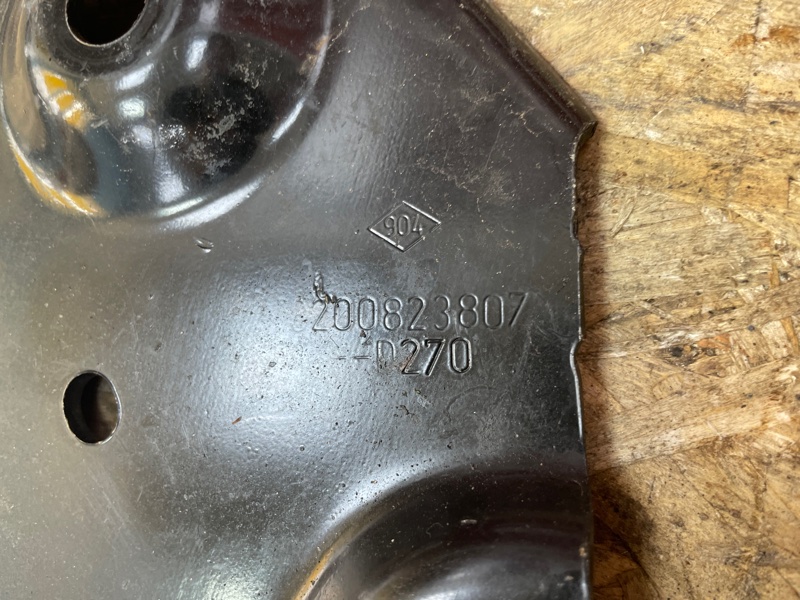 Кронштейн подрамника