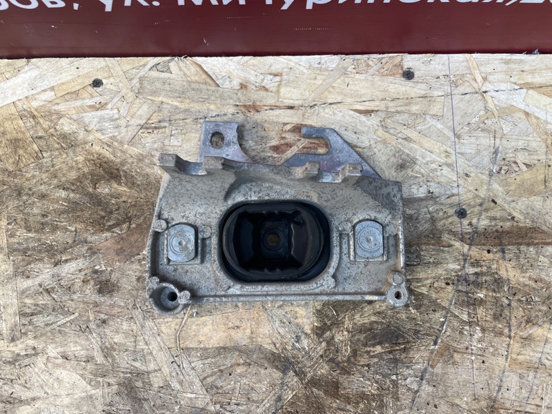 Опора двигателя