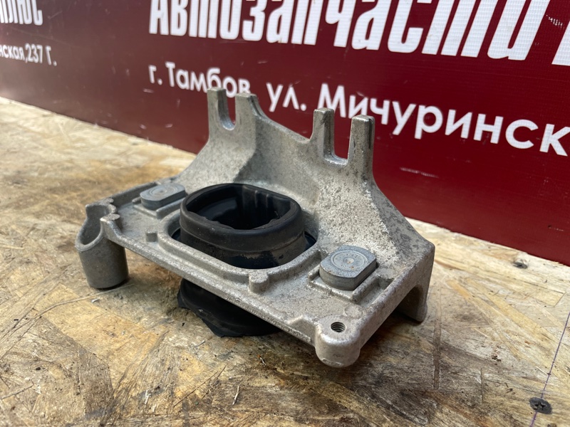 Опора двигателя