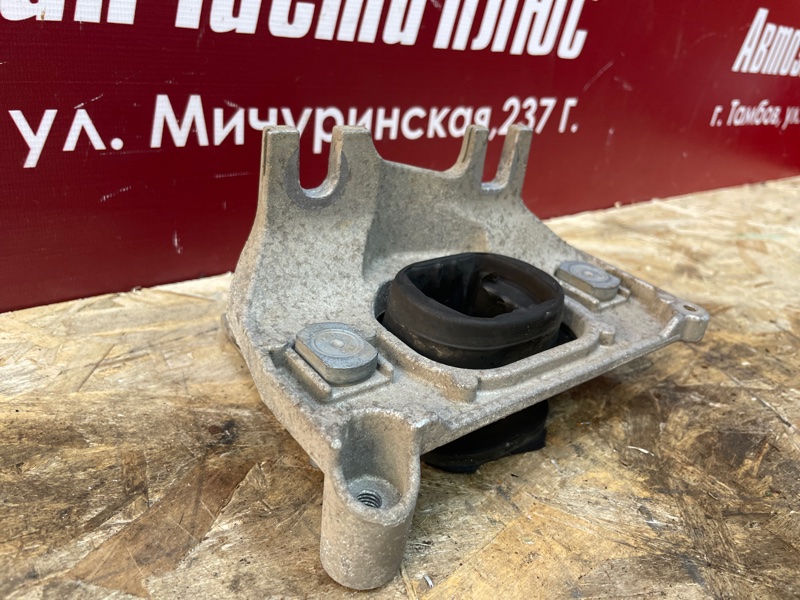 Опора двигателя