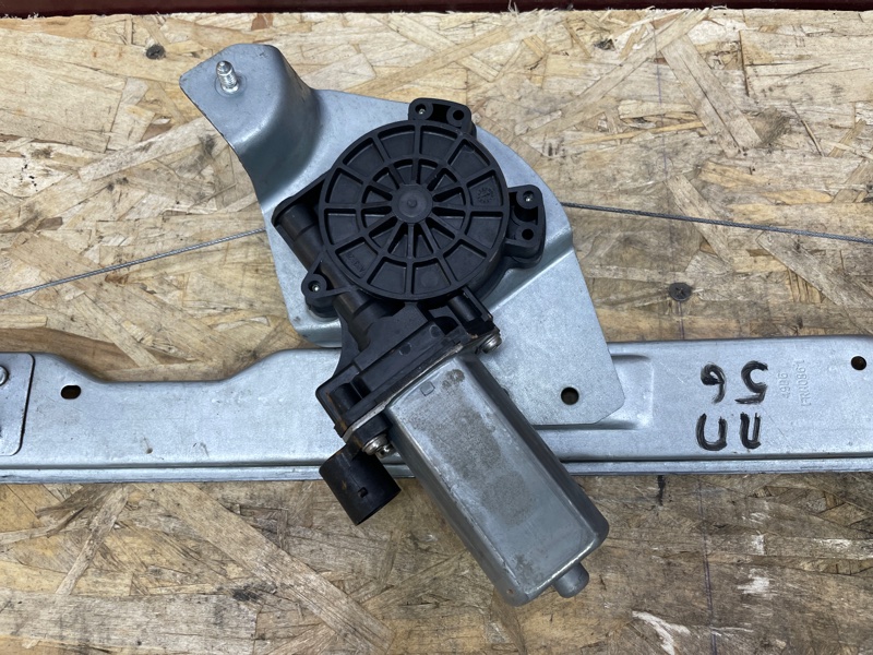 Стеклоподъемник    двери