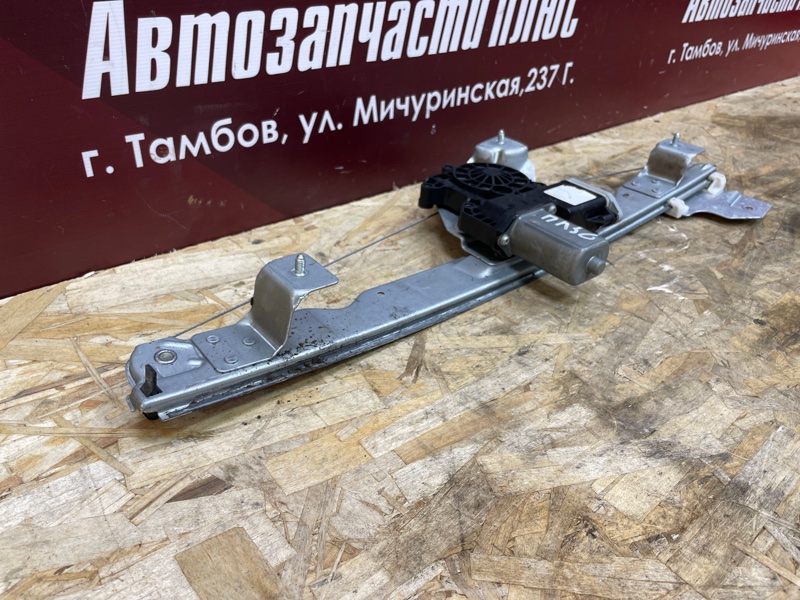 Стеклоподъемник    двери