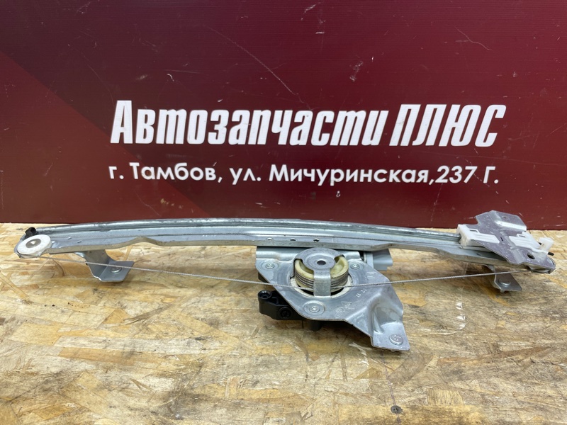 Стеклоподъемник    двери