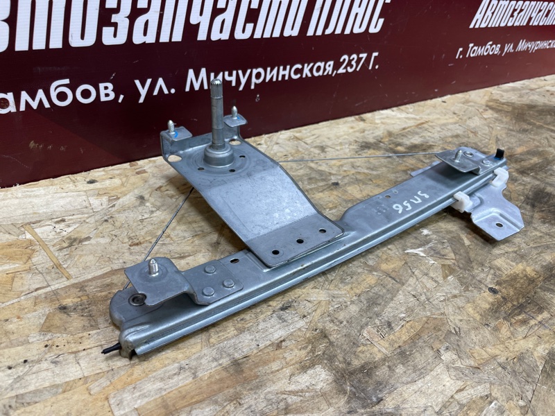 Стеклоподъемник    двери