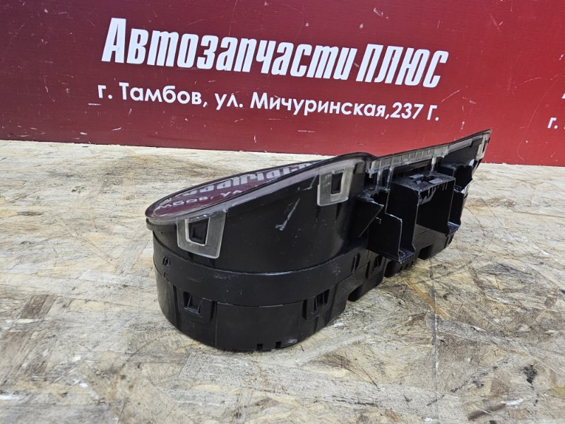 Щиток приборов