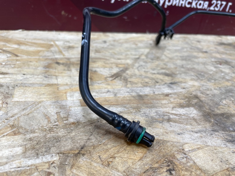 Трубка топливная