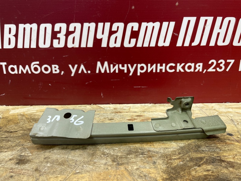 Направляющая стекла     двери