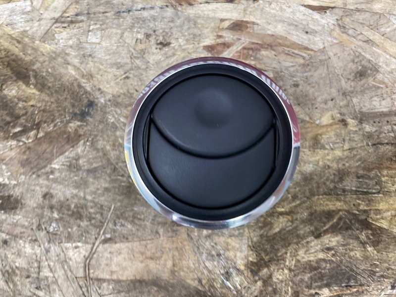 Воздушный дефлектор салона