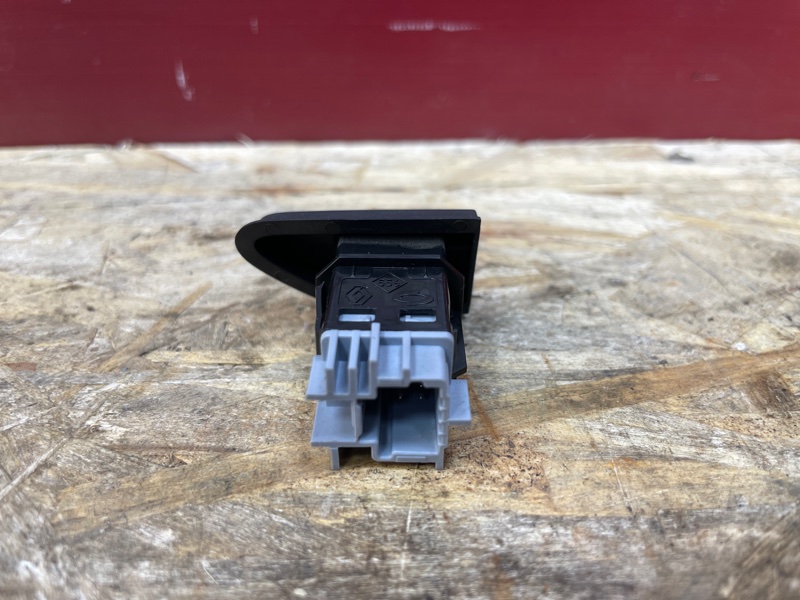 Кнопка центрального замка