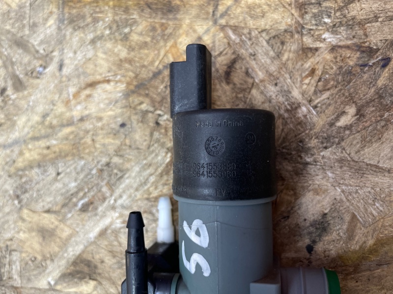 Моторчик бачка омывателя