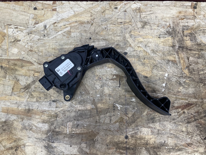 Педаль газа