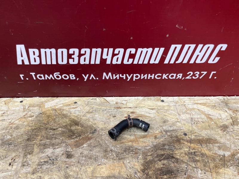 Патрубок вентиляции картерных газов