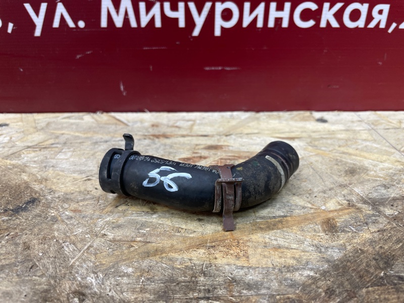 Патрубок вентиляции картерных газов