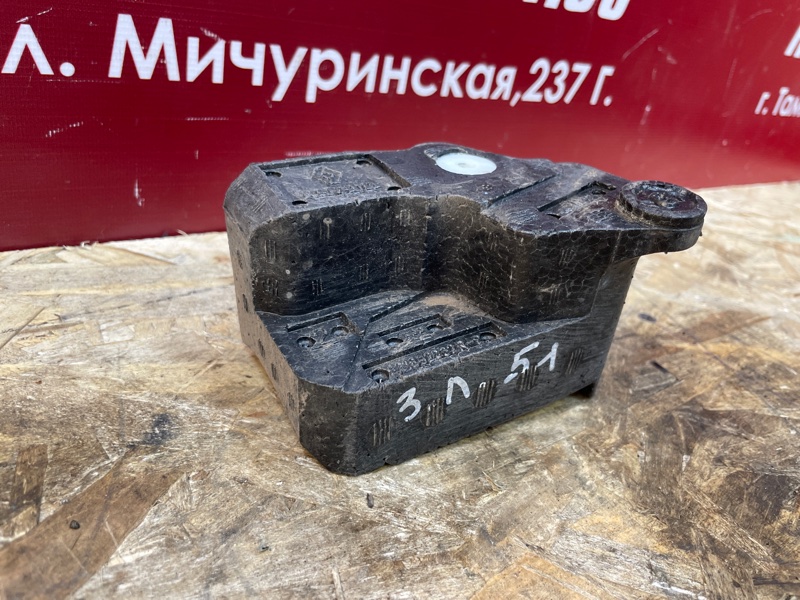 Абсорбер двери