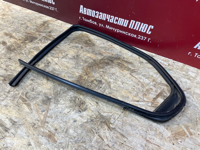 Уплотнитель рамки двери