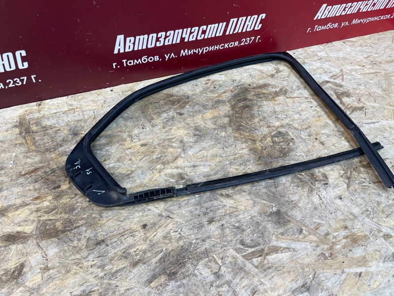 Уплотнитель рамки двери