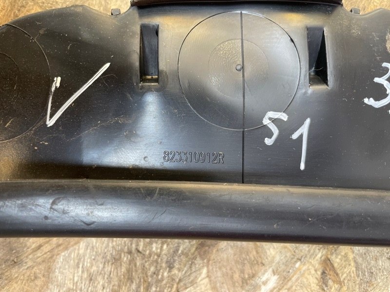 Уплотнитель рамки двери