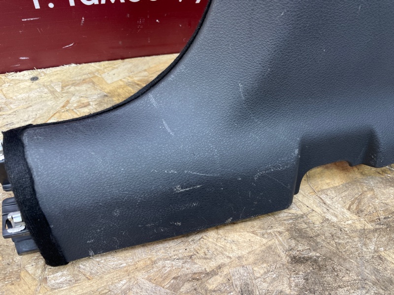 Обшивка средней стойки