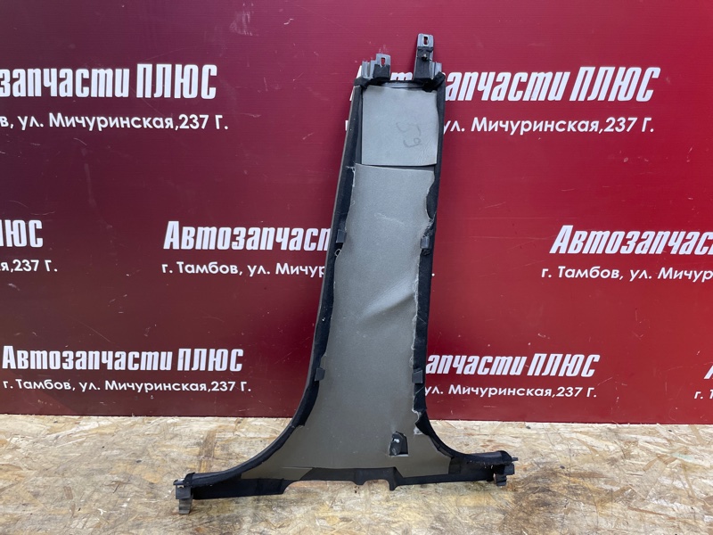 Обшивка средней стойки