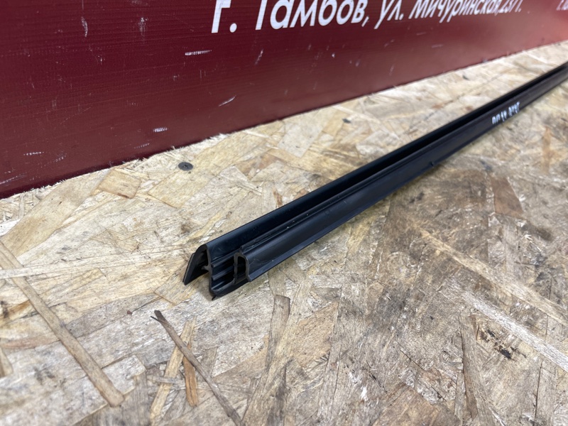 Уплотнитель стекла двери внутренний