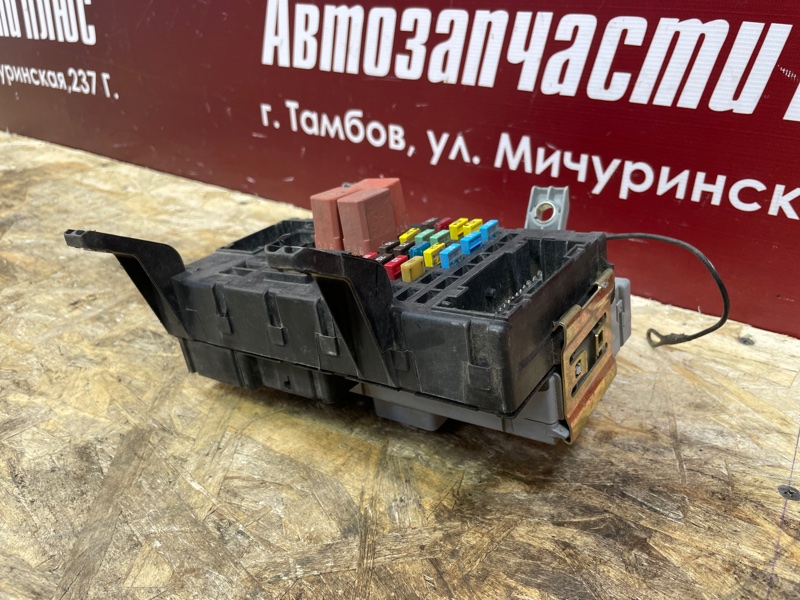 Блок предохранителей