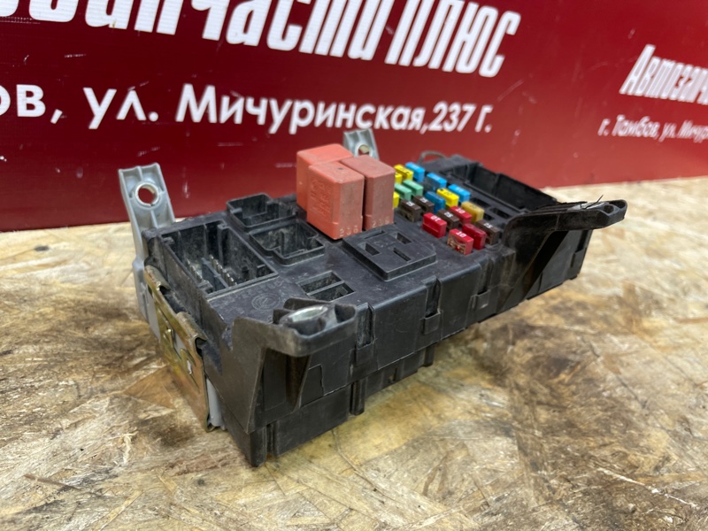 Блок предохранителей