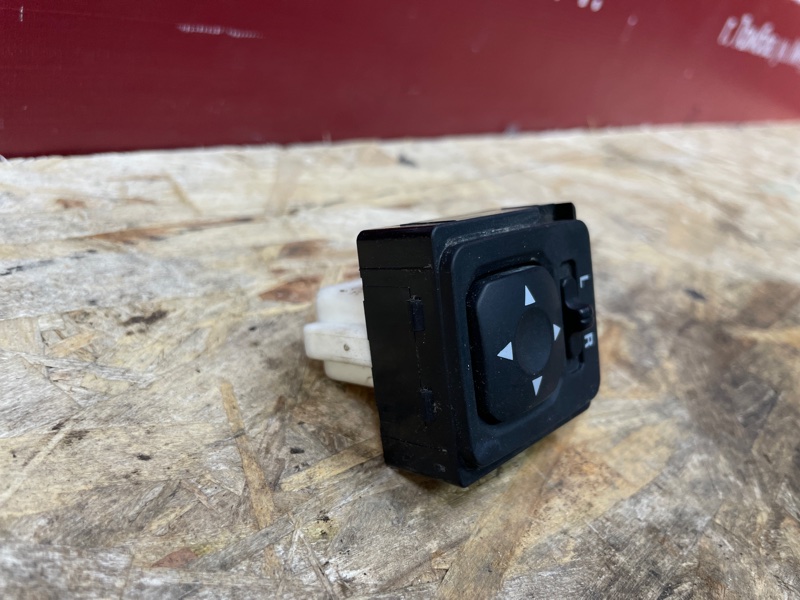 Блок регулировки зеркал