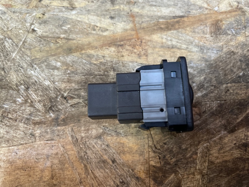 Кнопка корректора фар