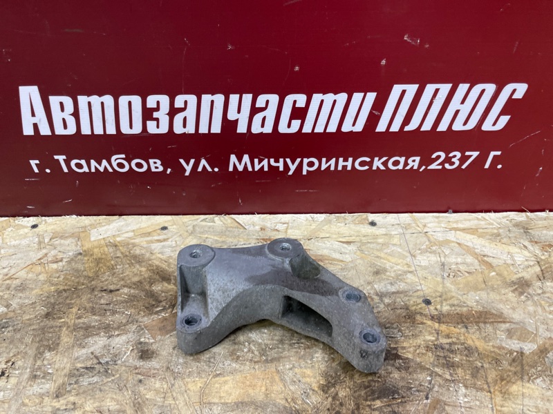 Кронштейн кпп