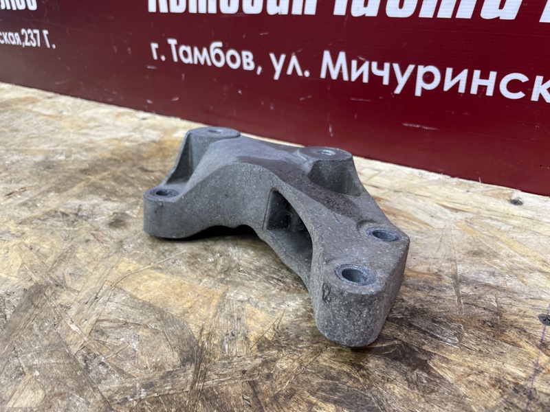 Кронштейн кпп