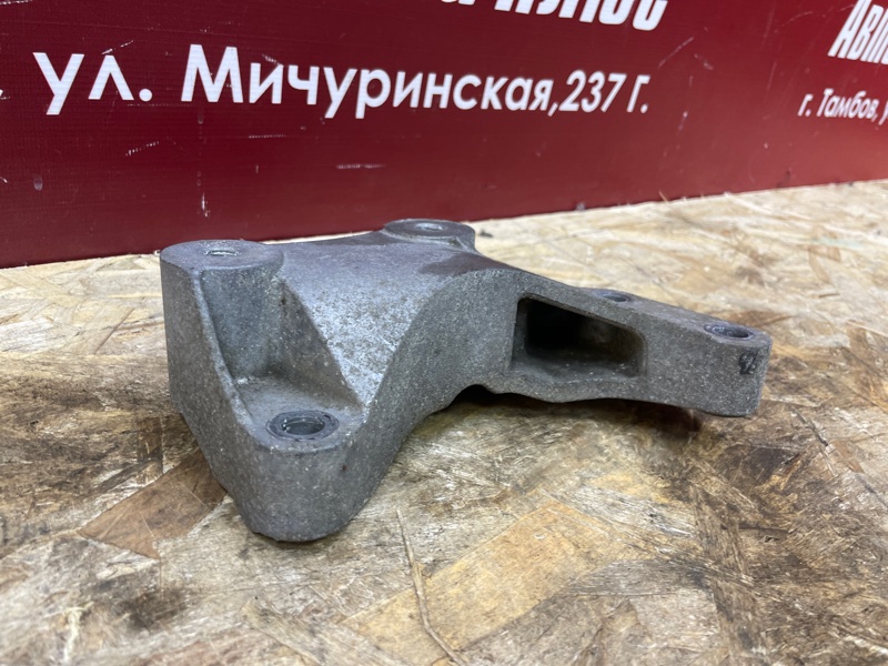 Кронштейн кпп