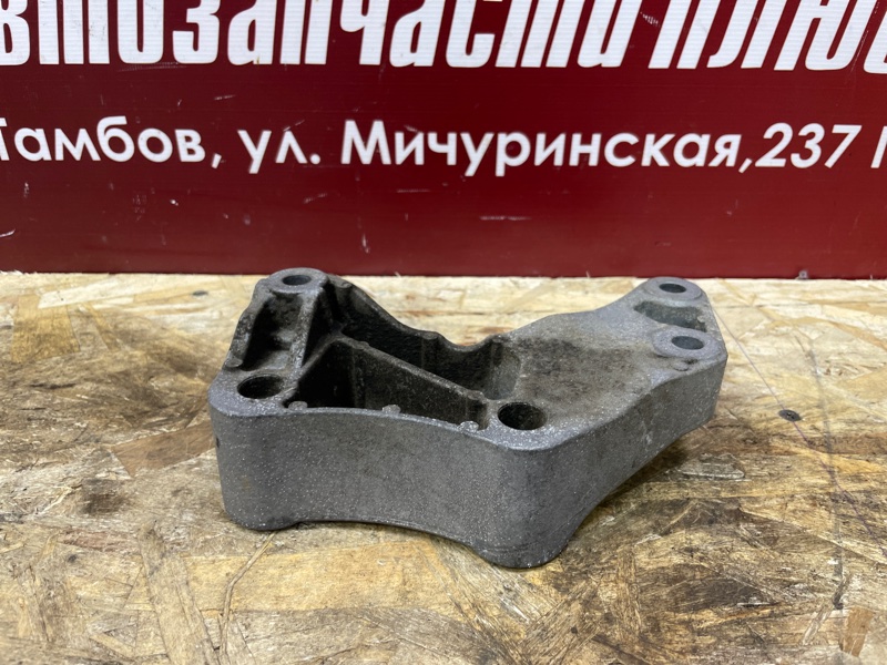 Кронштейн кпп