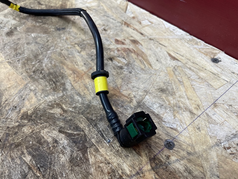 Трубка топливная