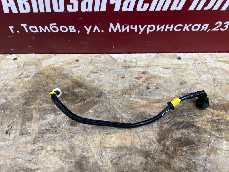 Трубка топливная