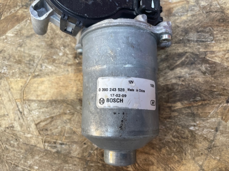 Мотор стеклоочистителя