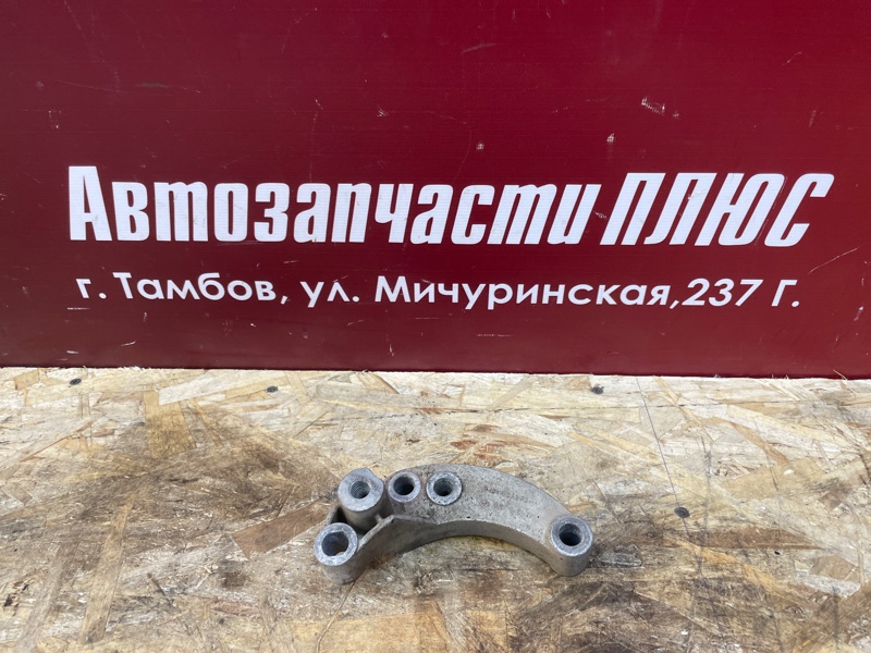 Кронштейн опоры двигателя