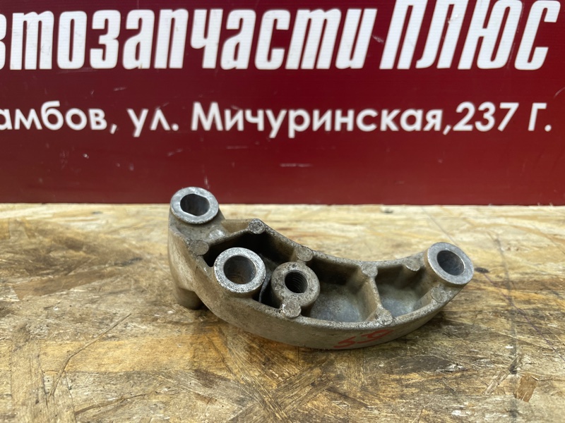 Кронштейн опоры двигателя