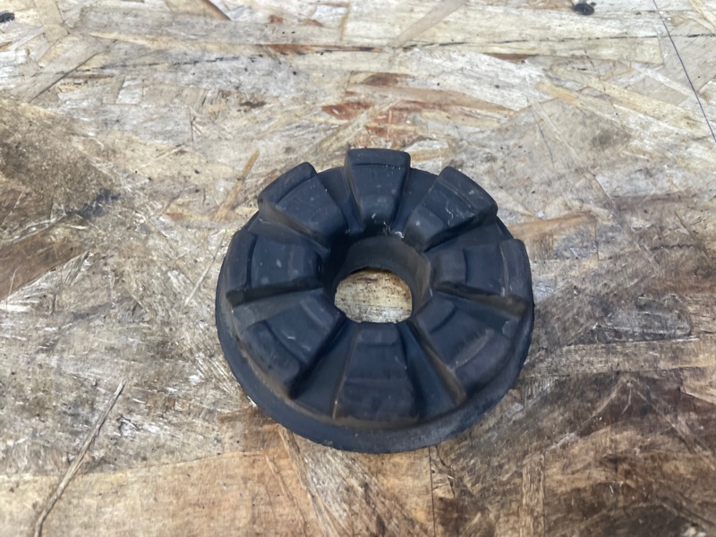 Верхняя опора    пружины