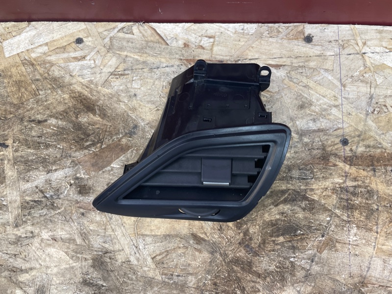 Воздушный дефлектор салона