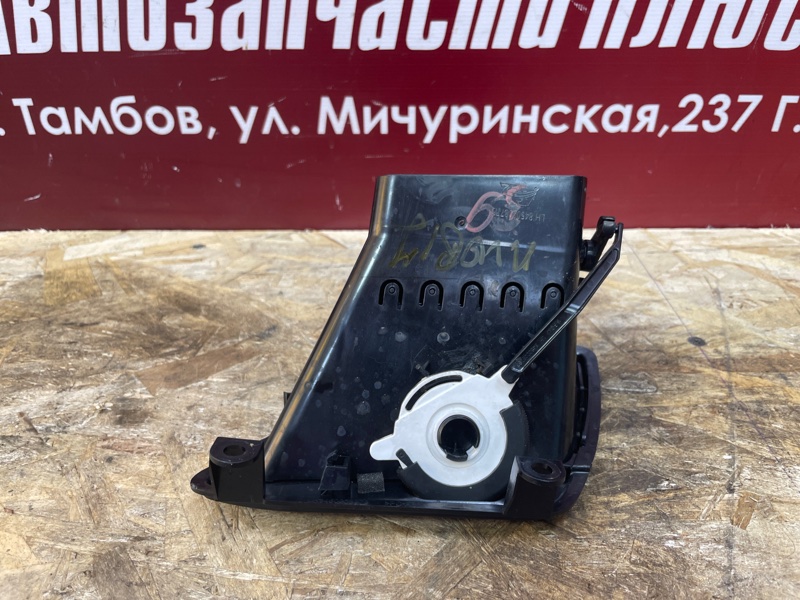 Воздушный дефлектор салона