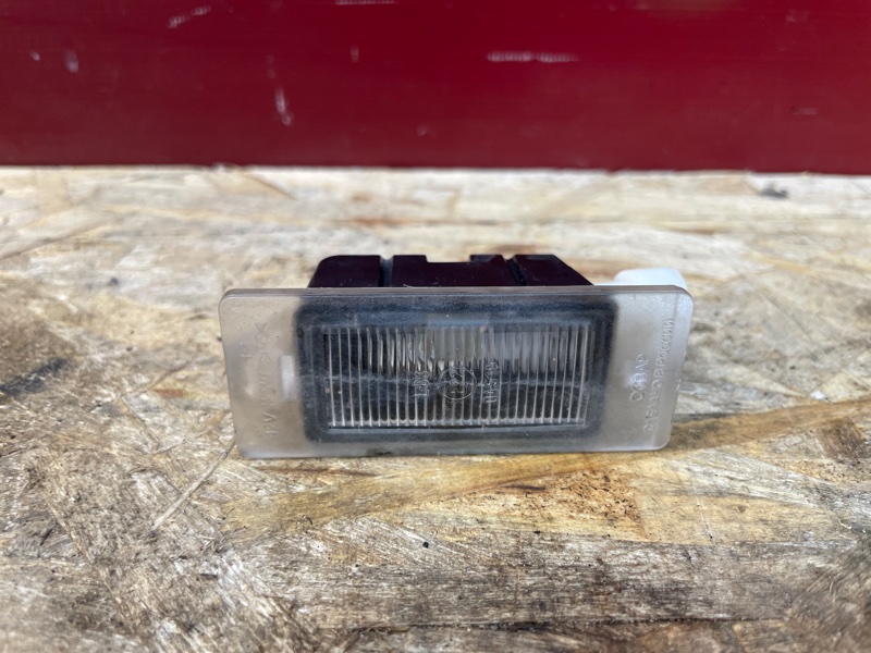 Плафон подсветки номера