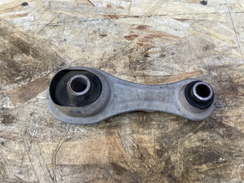 Опора двигателя