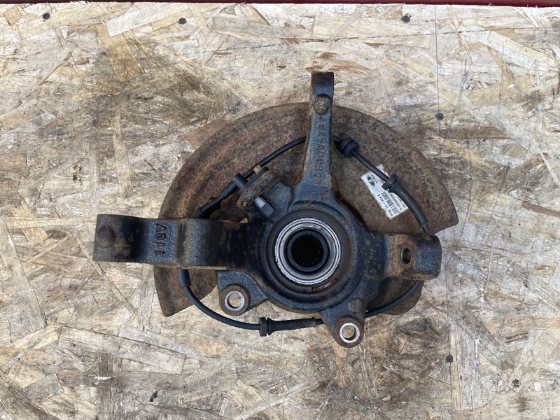 Кулак поворотный