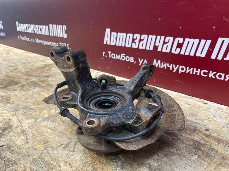 Кулак поворотный